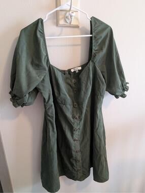 Francesca's Women's XL Olive Gree. Puff Sleeve Square Neck Midi Dress EUC Summer